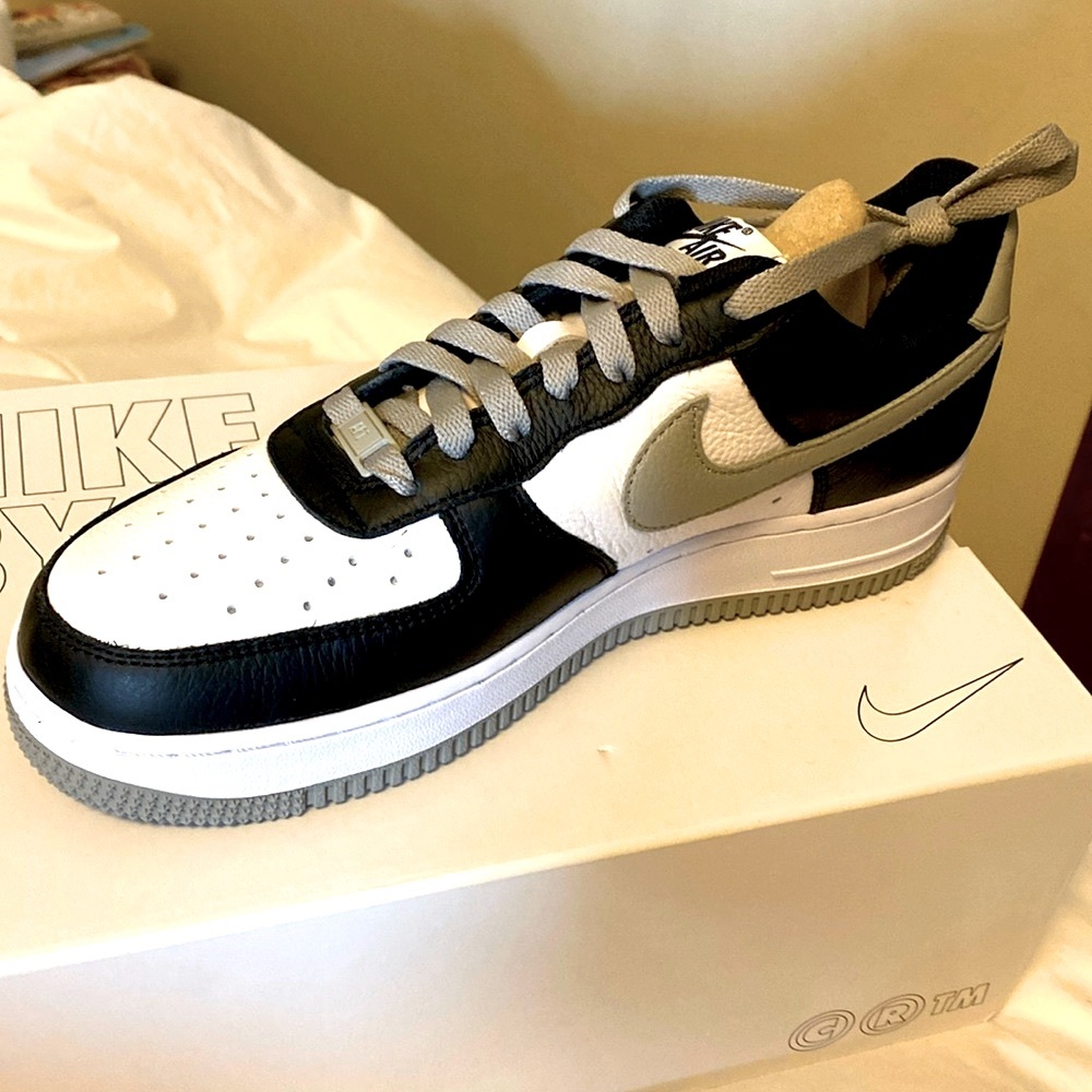 Nike Air Force 1 - Picture 2 of 5